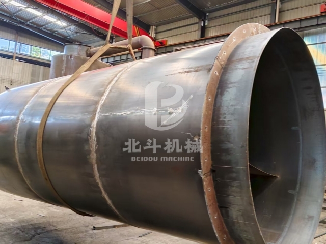 分秒必爭(zhēng)！大型烘干機(jī)設(shè)備裝車(chē)環(huán)節(jié)火熱推進(jìn)