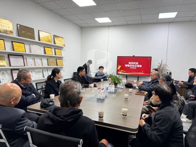 印尼考察團(tuán)走進(jìn)鞏義北斗深度調(diào)研炭化機(jī)項(xiàng)目