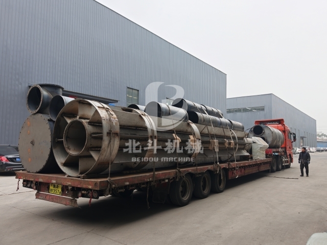 炭化機(jī)配套設(shè)備裝車火熱進(jìn)行